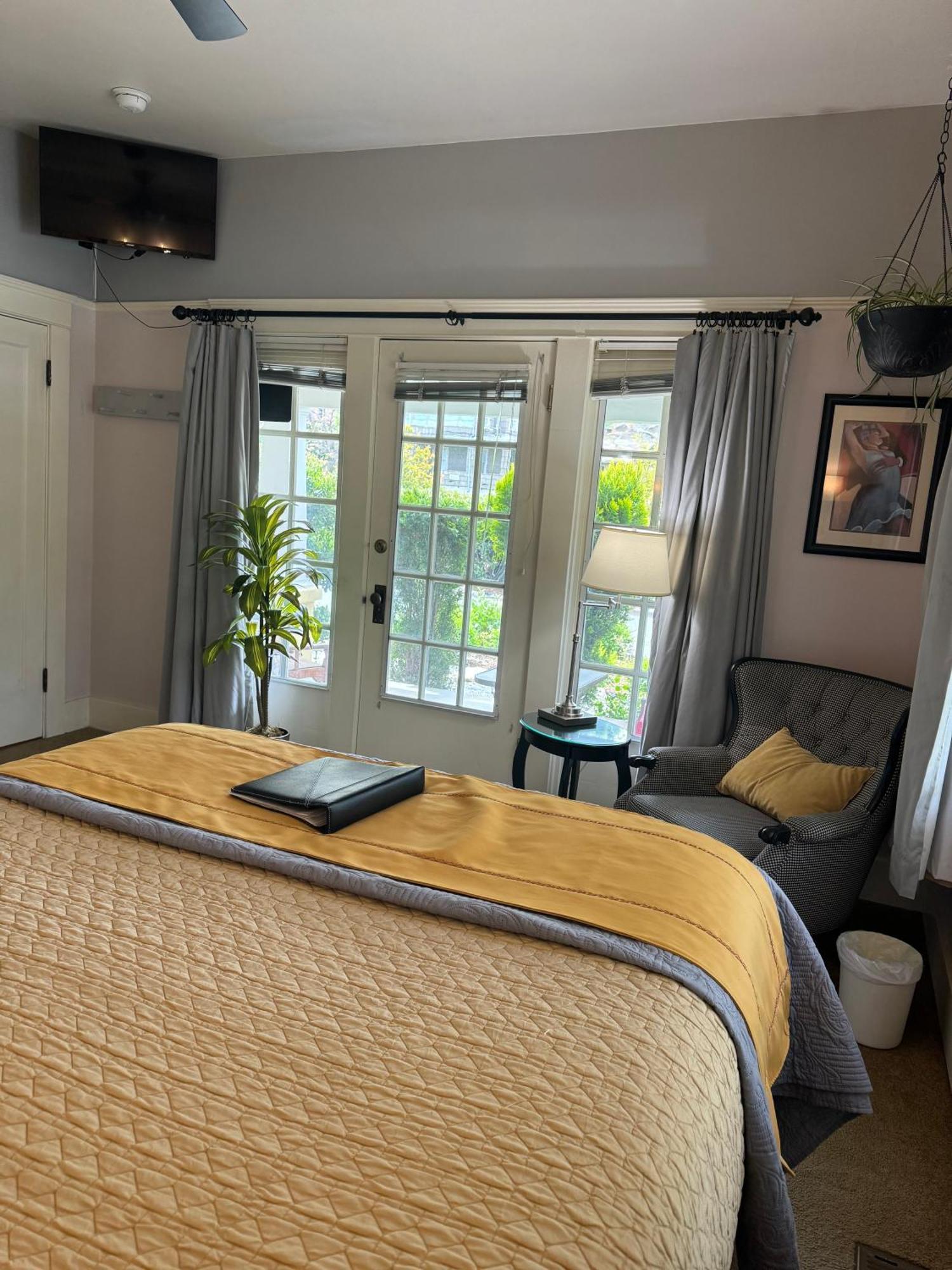 אשלנד Bayberry Inn B&B And Oregon Wellness Retreat מראה חיצוני תמונה