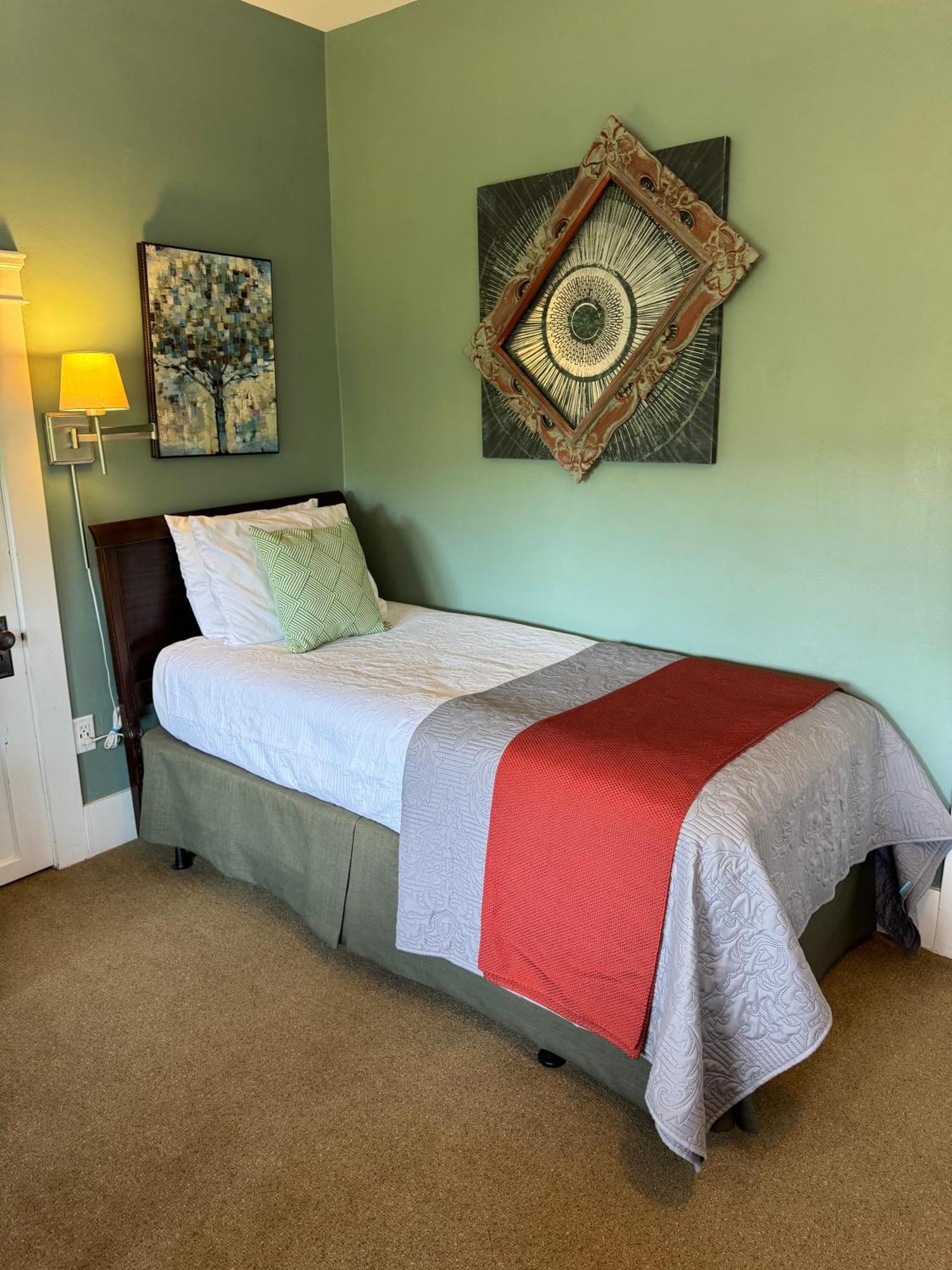 אשלנד Bayberry Inn B&B And Oregon Wellness Retreat מראה חיצוני תמונה